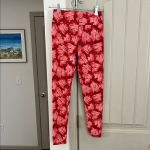LulaRoe heart Leggings - one size